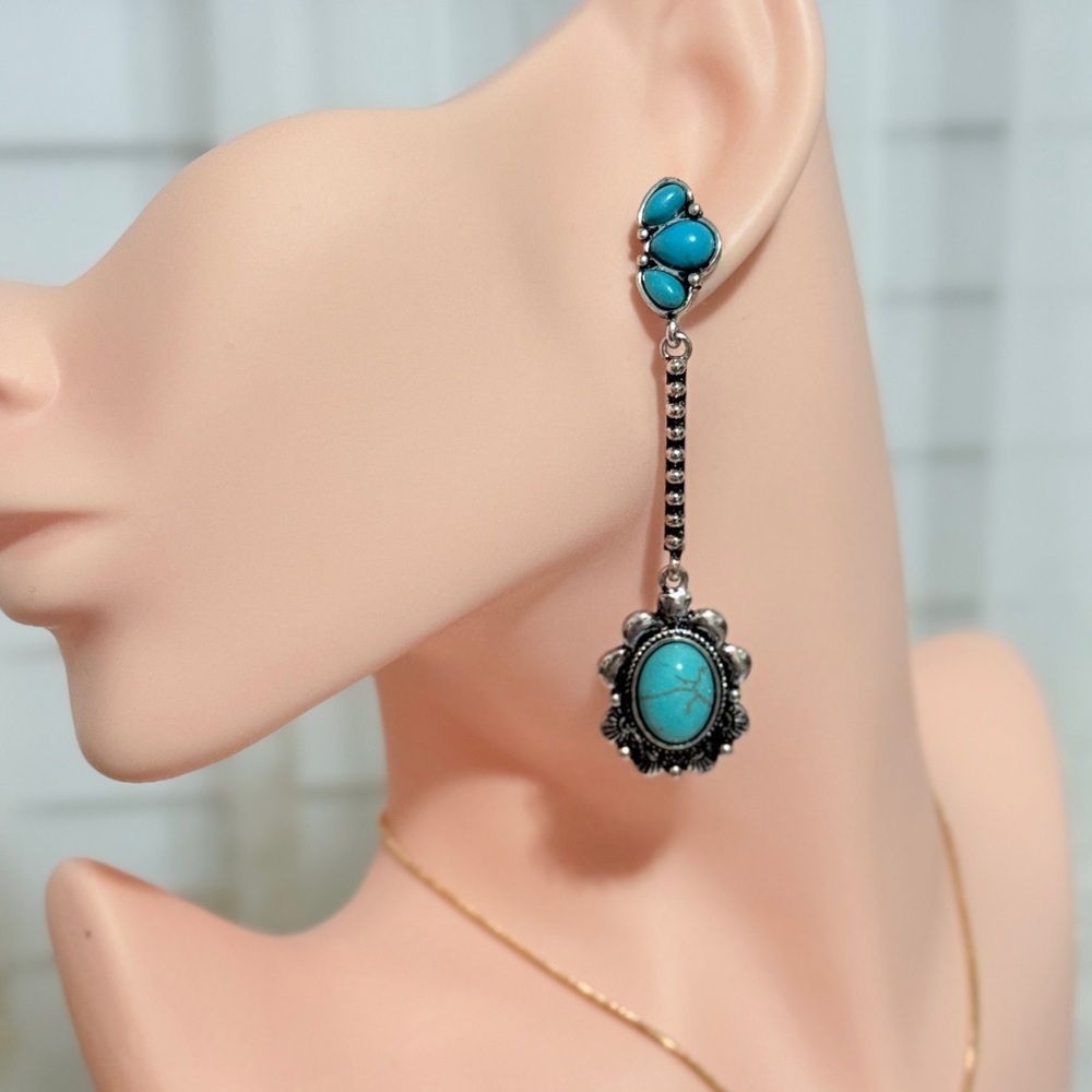 ⚜️ Turquoise and Silver Earrings - Picture 3 of 7